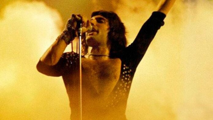 Freddie Mercury in a file photo [Image by Fin Costello]